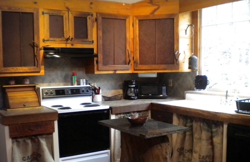 Dahlonega Cabin | Serene Hideaway Steps from National Forest