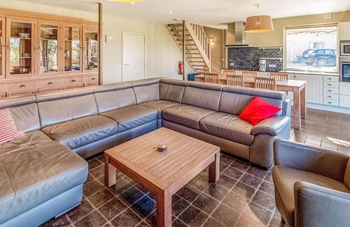 Alveringem House | Serene Holiday Home in Gijverinkhove with Terrace, Garden