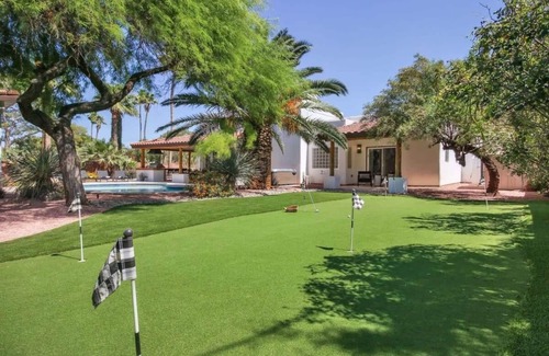 Paradise Gardens House | Serene Home | Heated Pool & Games