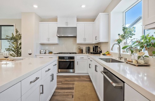 San Juan Capistrano House | Serene Home in Resort Community. Rooftop, Mountain Views, Lake +Resort Amenities