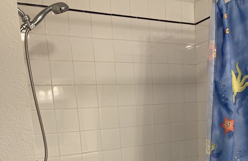 Wasilla House | Serene home with open yards and spaces