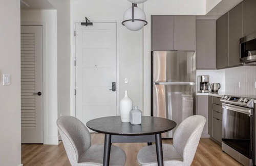 Los Angeles Apartment | Serene Inglewood 1BR w/Sundeck & Clubhouse, nr Shopping, by Blueground