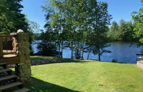 Hayward House | Serene Lake House