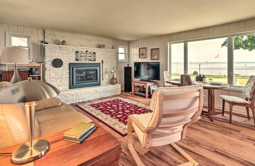 Bridgeport House | Serene Lakefront Chittenango Escape w/ Patio!