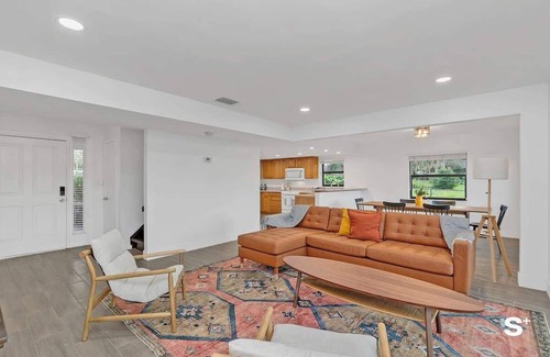 Kissimmee House | Serene Lakefront Escape | Private Pool, Deck & BBQ