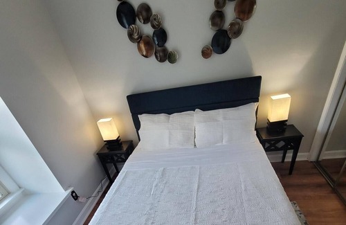 Calverton House | Serene, luxurious & cozy townhome with gym in quiet neighborhood near amenities!