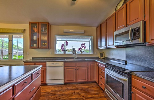 Manoa House | Serene Manoa Valley Home w/Tropical Mtn. Views!