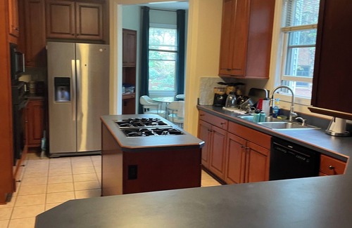 State College House | Serene Mansion Style Home in an Upscale Neighborhood close to Penn State