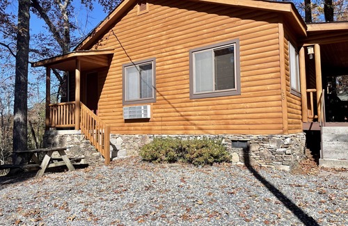 Bryson City House | Serene Nantahala Village Cabin w/Pool near Nantahala Outdoor Center!
