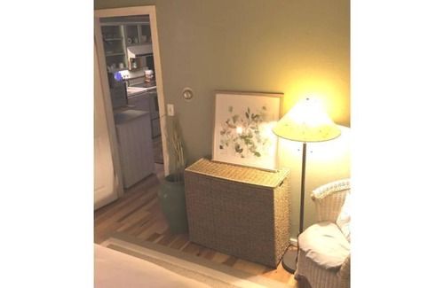 Niwot Condo | Serene Niwot Condo 10 minutes from Boulder, CO, with Fireplace!