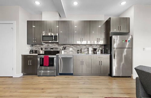Bayonne Condo | Serene Oasis - NYC & NWK w/free parking
