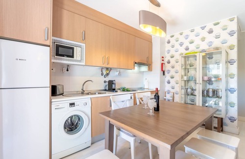 Praia da Rocha Apartment | Serene Ocean 1 BDR Apartment W/Patio by LovelyStay
