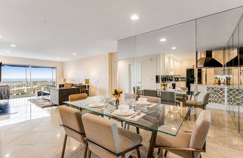 Santa Ana Heights Apartment | Serene ocean-view condo with tennis, pool, hot tub & balcony - snowbird-friendly