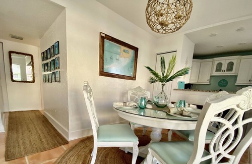 Plantation Key Condo | Serene oceanfront complex. Centrally located