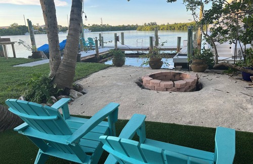 Yacht Club Estates House | Serene old Florida home on Sawfish Bay, kayaks, pool + hot tub, SEPT DEALS!