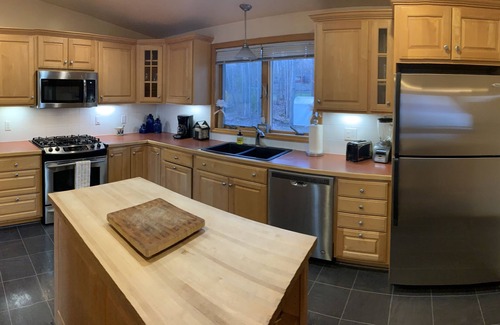 North Bay House | Serene Oneida Lake Lakefront Property: Minutes from Sylvan Beach!