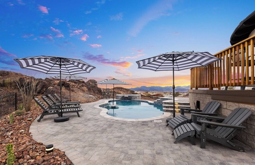 Lake Havasu City House | Serene Paradise; A Hilltop Gem
