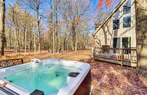 Albrightsville Cabin | Serene Poconos Cabin w/Hot Tub & Beach Access!