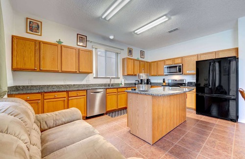 Windwood Bay House | Serene Poolside Home Minutes from Parks