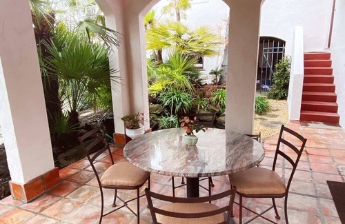 Claremont House | Serene Private Suite Patio ~Upscale Berkeley