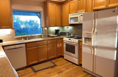 Shingle Springs House | Serene, quiet, 3-br/2-ba house in Shingle Springs w/WiFi behind security gates