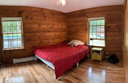Sparrow Bush House | Serene Ranch near the Delaware river w/ping pong, yoga, fire pit, pool...