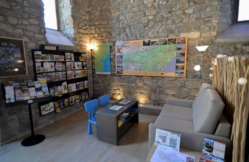 Azille Hotel | Serene Retreat Near Carcassonne: Apartments with Kitchen, Seasonal Pool, & Wi-Fi