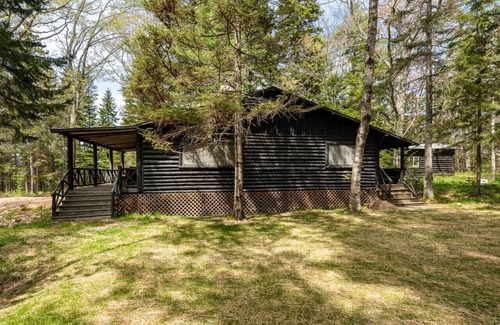 Boothbay Harbor Cabin | Serene Rustic Cabin in the Heart of Sprucewold, close to town