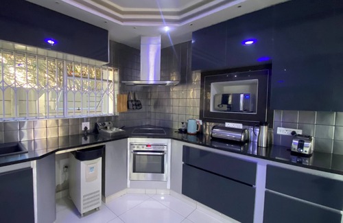 Parow North House | Serene Stay in Parow North