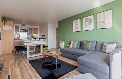 Birmingham City Centre Apartment | Serene Suite-Free Parking+Pool Table+Netflix