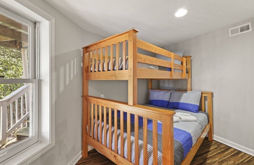 Mill Ridge House | Serene “Tree House” Mountain Getaway