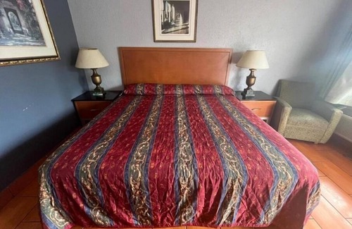 Brownsville Hotel | Serene Unit w/Free Parking + Pool Close to Zoo & Sunrise Mall