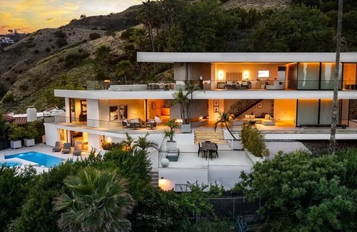 West Hollywood Villa | Serene Vista Villa In Beverly