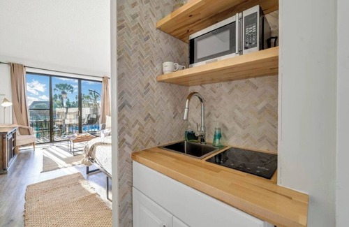 Fort Walton Beach Condo | Serene Waterfront Studio Fort Walton Beach Condo