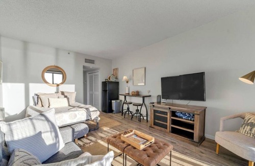 Fort Walton Beach Condo | Serene Waterfront Studio Fort Walton Beach Condo