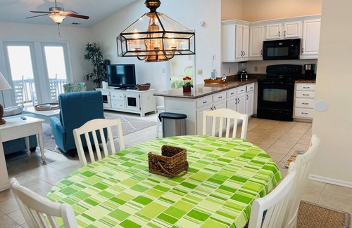 Holden Beach House | Serenitee - Fantastic Oceanfront Retreat!