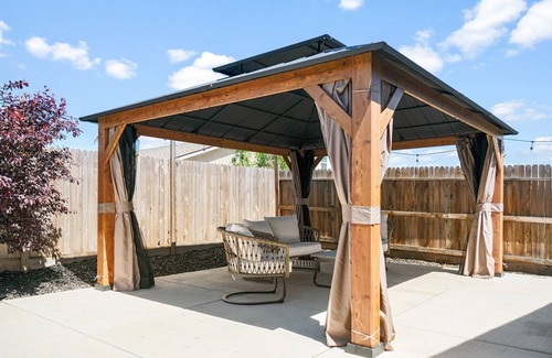 Merced House | Serenity, a tranquil 4-bed, 3-bath home minutes away from UC Merced.