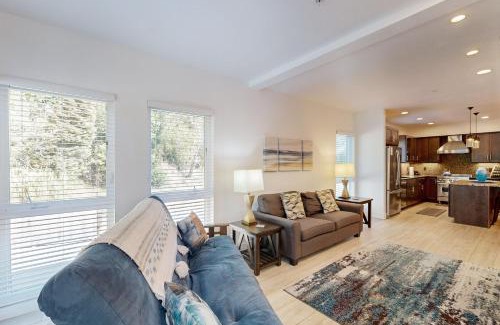 Gold Beach Apartment | Serenity at Deerhaven #B & #C