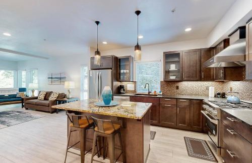 Gold Beach Apartment | Serenity at Deerhaven #B & #C