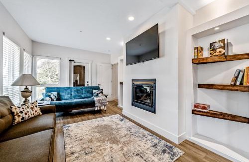 Gold Beach Apartment | Serenity at Deerhaven #A & #C