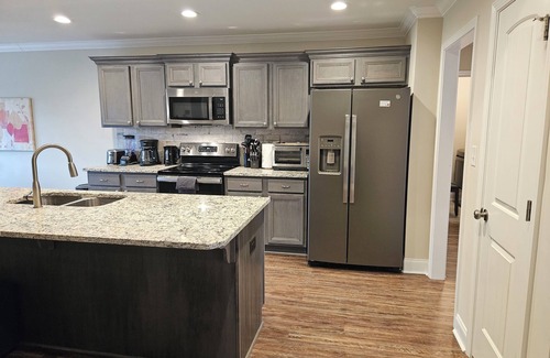 Warner Robins House | Serenity at Harper's Ridge. Your home away from home in Warner Robins, GA.