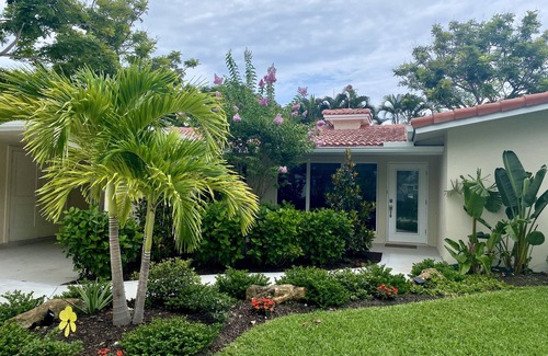 Deerfield Beach House | Serenity at the Cove with a Spa mins from Beach