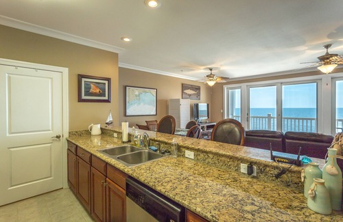 Carrabelle Condo | Serenity awaits you 2BR/2BA condo on the bay