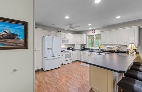Oriental House | Serenity Creekside - Waterfront with Dock