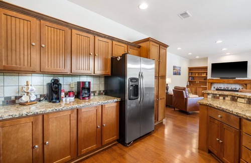 Branson Condo | Serenity Escape by the Lake - Condo for 6 with Resort-style Amenities