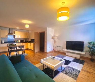 Basildon Apartment | Serenity-ESE Entire Home