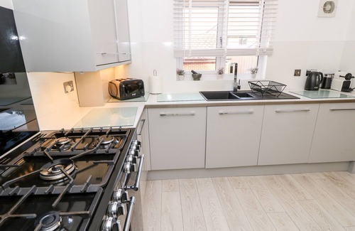 Freshwater Cottage | SERENITY, family friendly, country holiday cottage in Freshwater