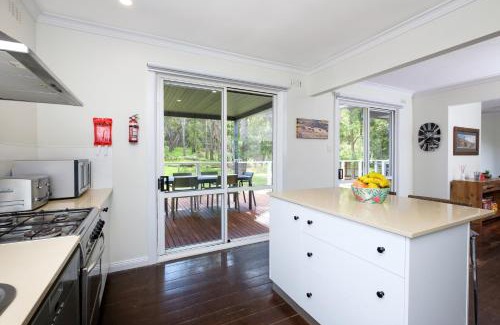 Halls Gap House | Serenity Halls Gap 2 Absolute NP Frontage