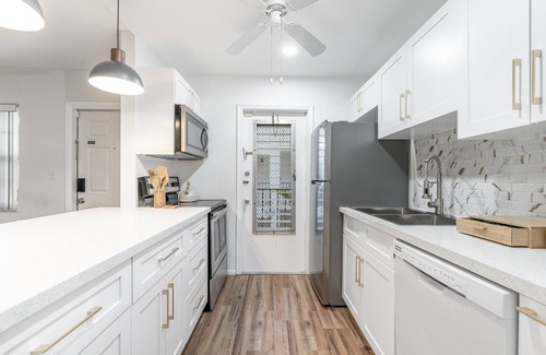 East Fort Lauderdale Apartment | Serenity Home: Your Peaceful Escape Just Steps from the Beach