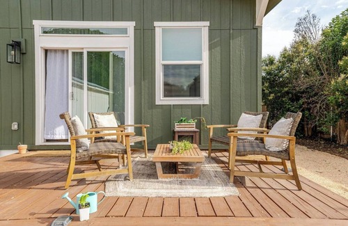 Georgetown House | Serenity House By Simone - Cozy Georgetown Old Town District Home nnnnnnn